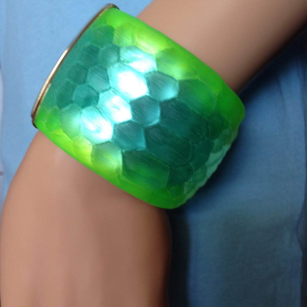 Neon Lucite Bracelet - Picture 4 of 12